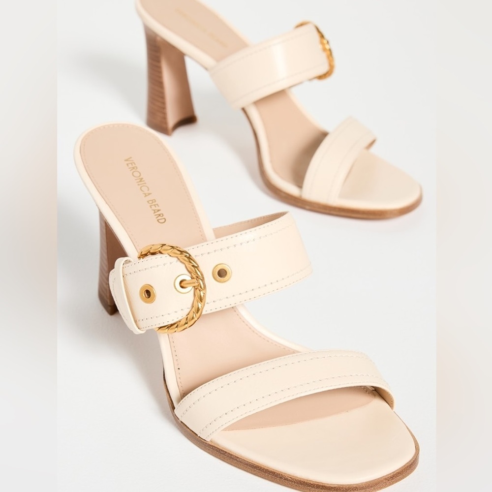 Veronica Beard Margaux Sandals in ecru Size: 6